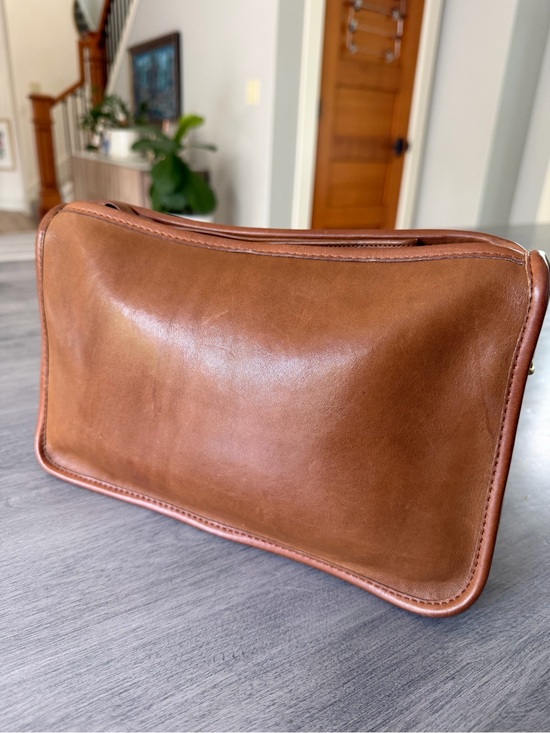 Coach Handbags - Vintage Coach 9455 Tabac Basic Bag NYC 1970s 1980s Original Hangtag